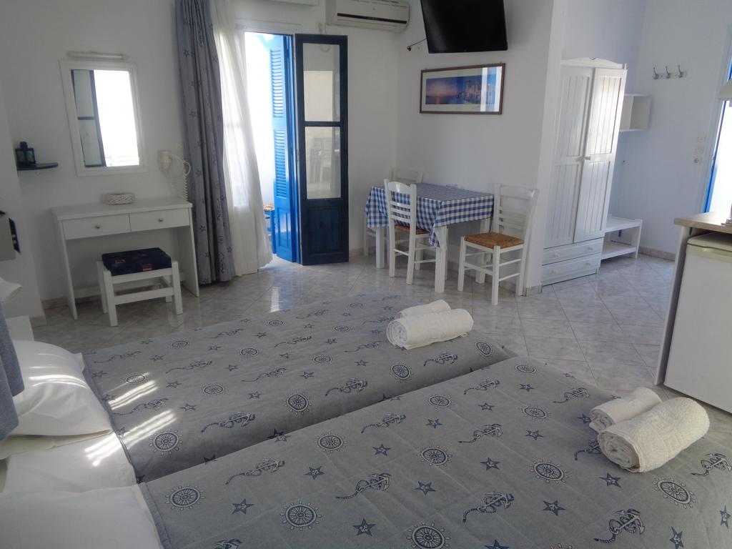 Blue And White Studios & Apartments Lefkos  Exteriér fotografie